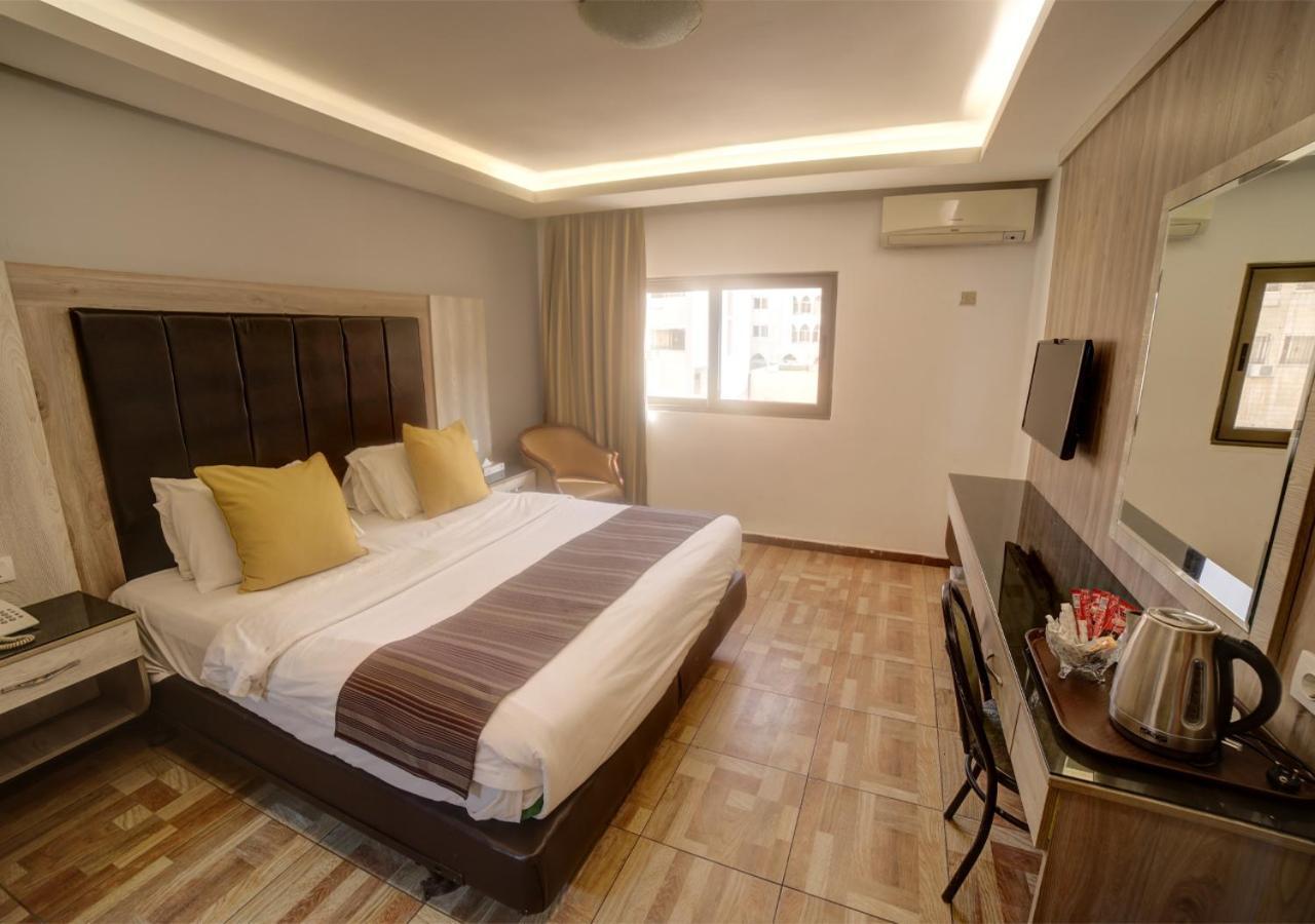 Shweiki International Hotel Акаба Екстер'єр фото